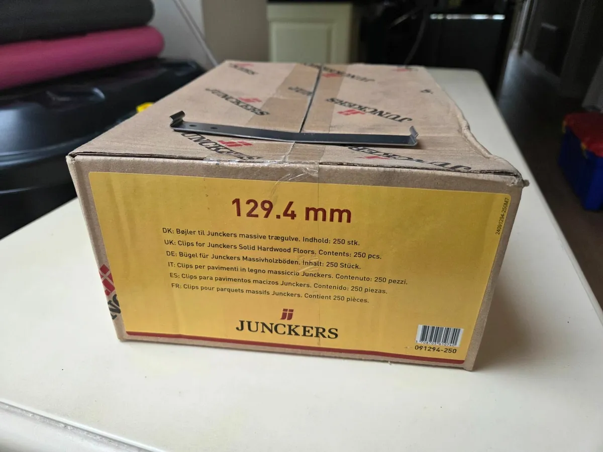 Junckers Hardwood Flooring Clips ( brand new) forl
