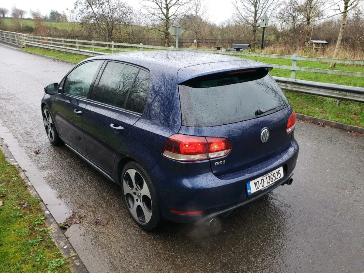 2010 Volkswagen Golf GTI 2.0 TSI - Image 3