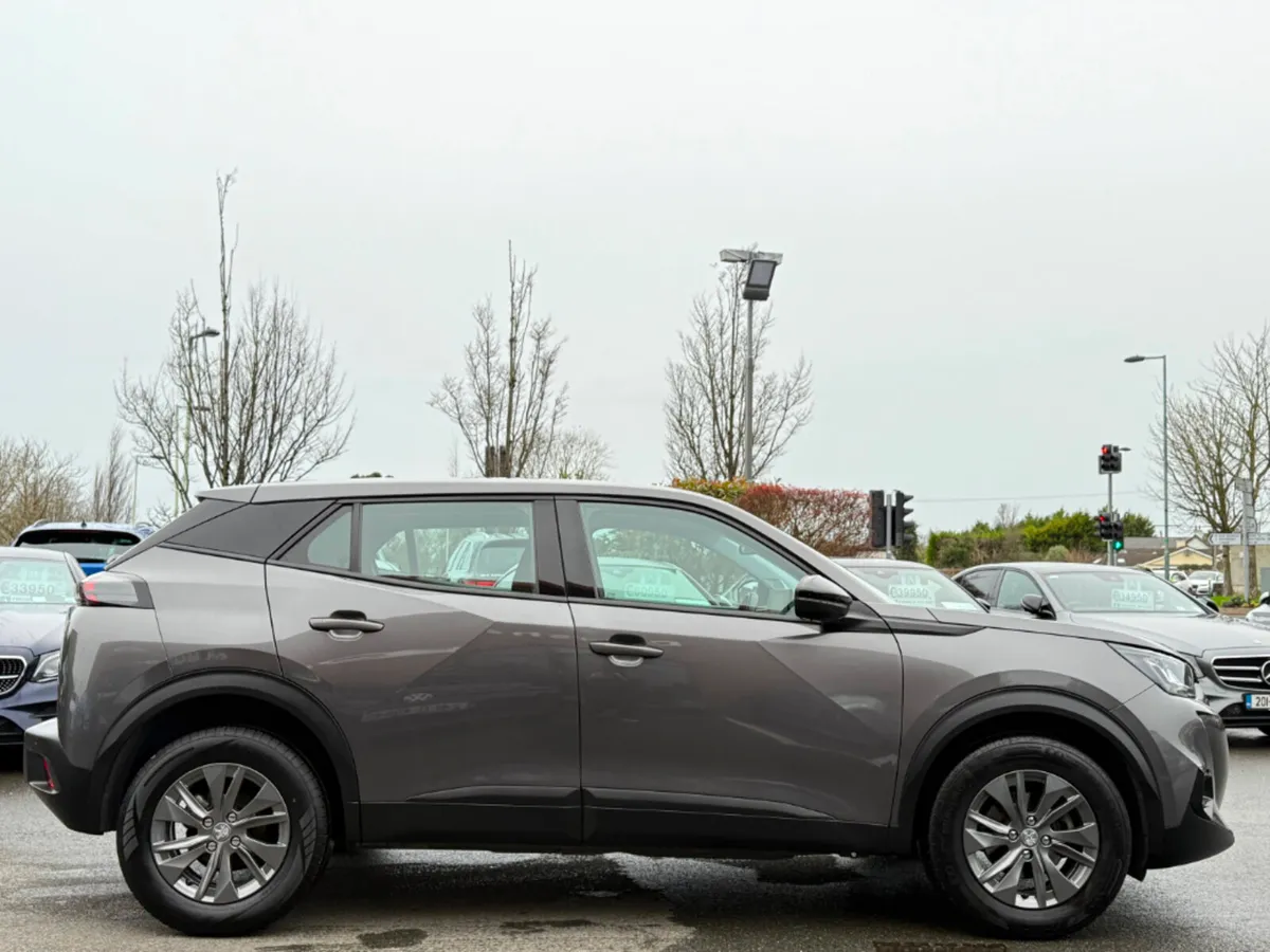 Peugeot 2008 ACTIVE 1.5 HDI 110BHP *LOW KMS* - Image 4