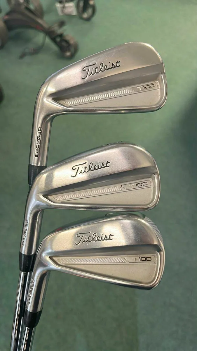 Titleist T100 LEFT HAND 5-GW Amt S300 Stiff €375 - Image 1