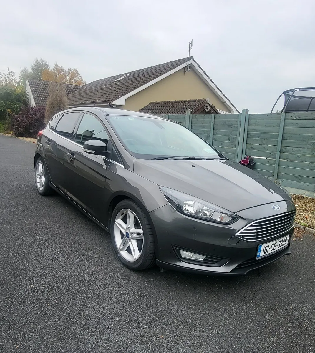 Ford Focus 1.0 Zetec Ecoboost 125PS 5DR - Image 1