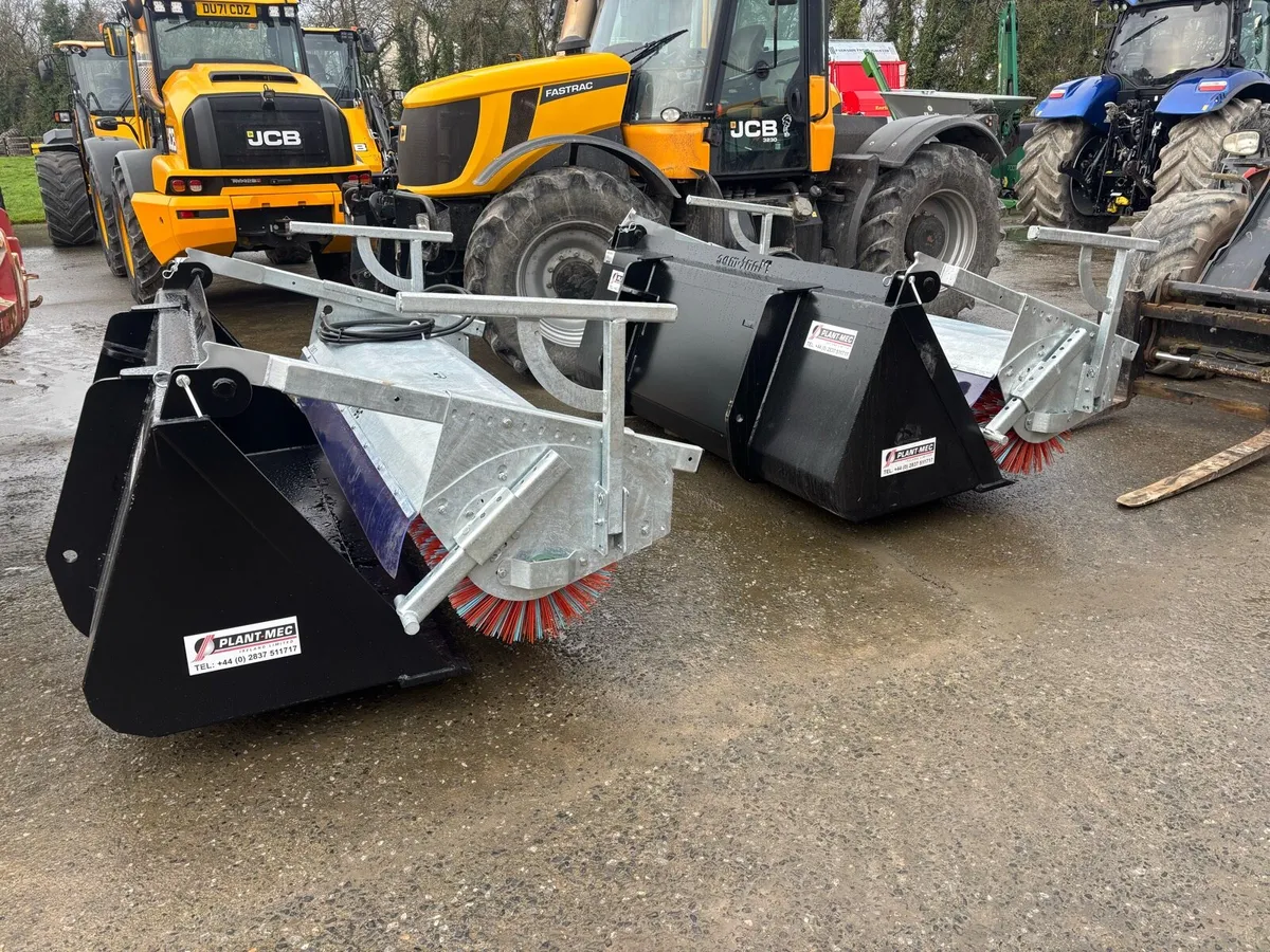 Plantmec 8 ft bucket brush new - Image 2