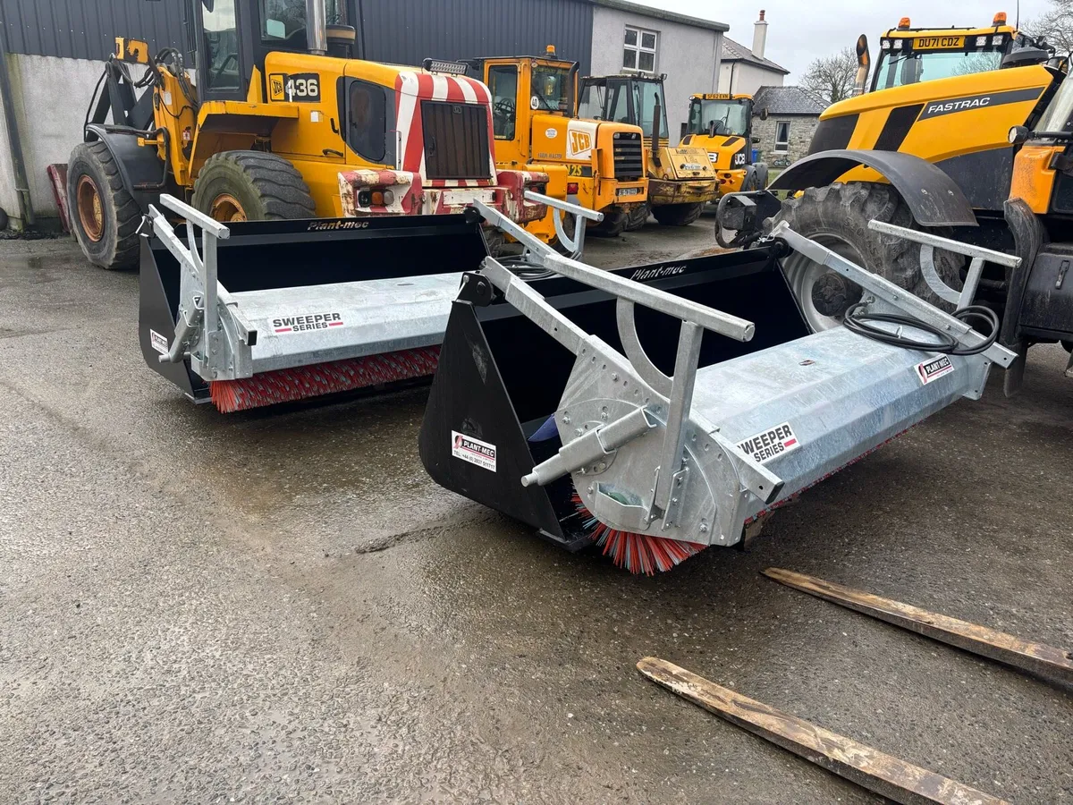 Plantmec 8 ft bucket brush new - Image 3