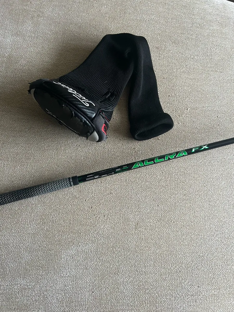 Titleist 915 d2 driver - Image 3