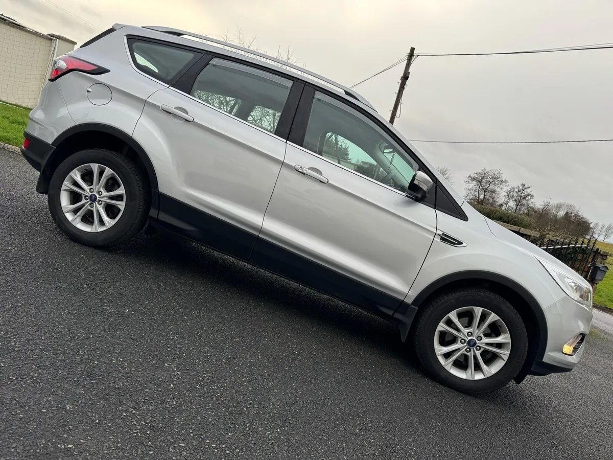 Ford kuga 1.5 Tdci 120ps FWD Titanium - Image 4