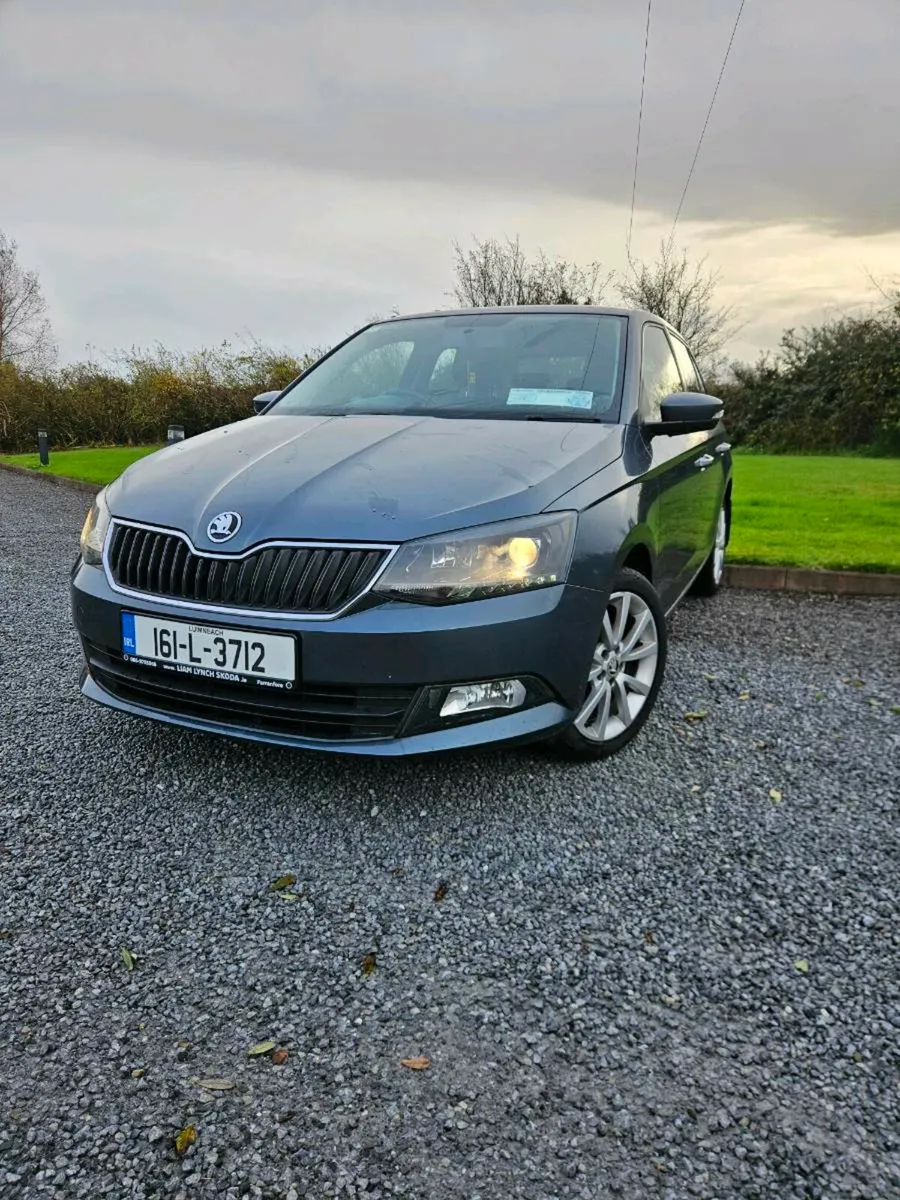 16 Skoda Fabia - Image 2