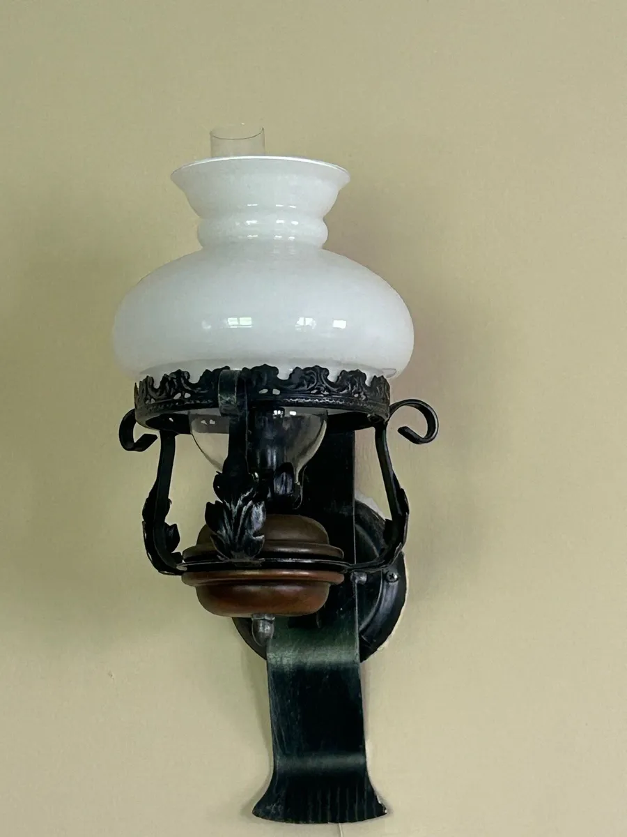 Lantern Looking Lights - Image 3