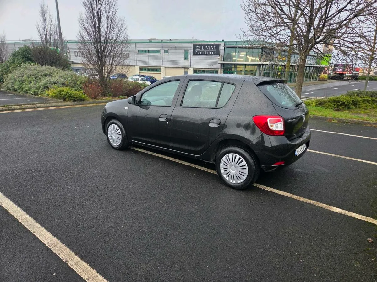 New nct very clean dacia sandero - Image 3