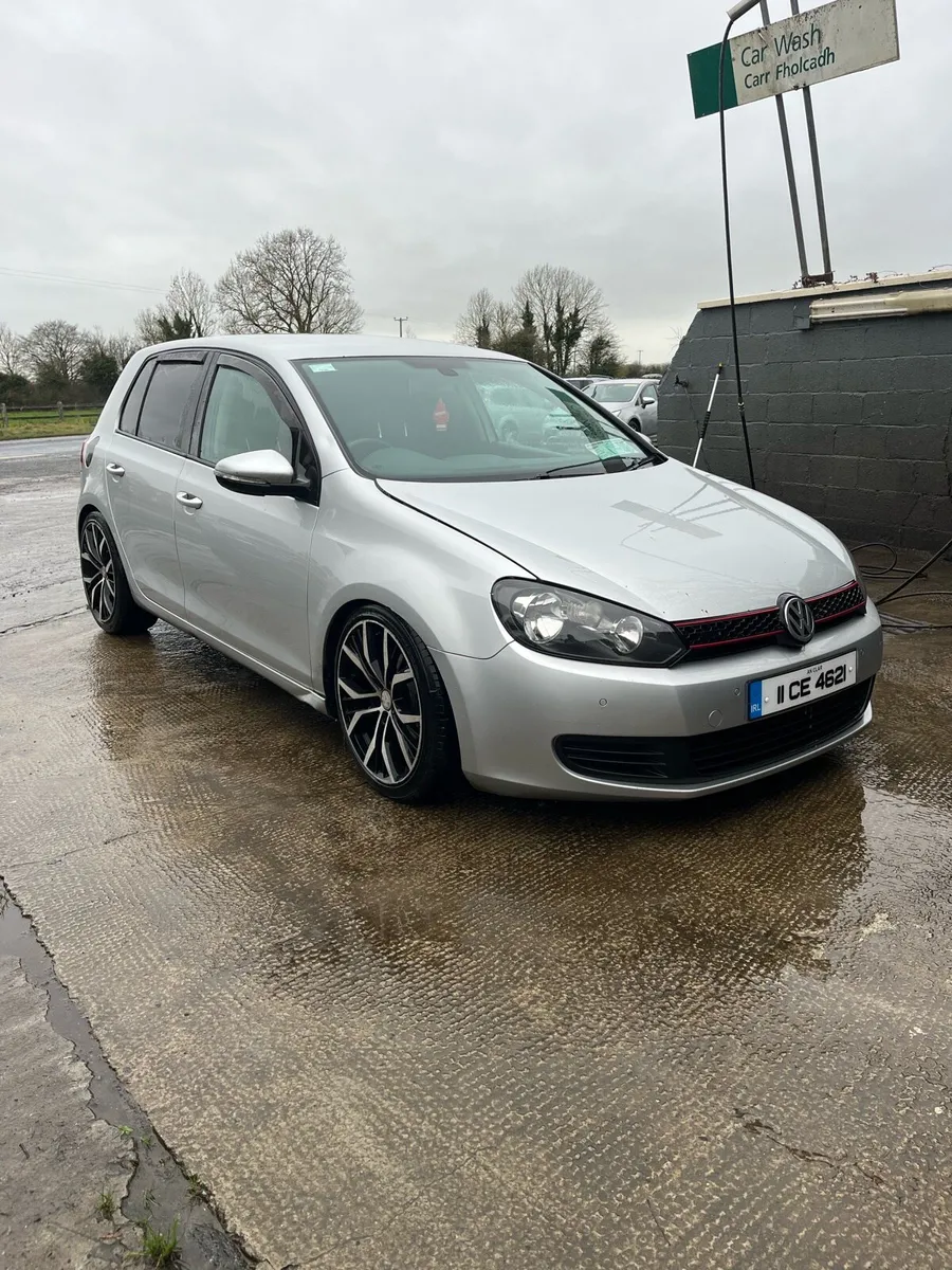 2011 Volkswagen Golf - Image 1