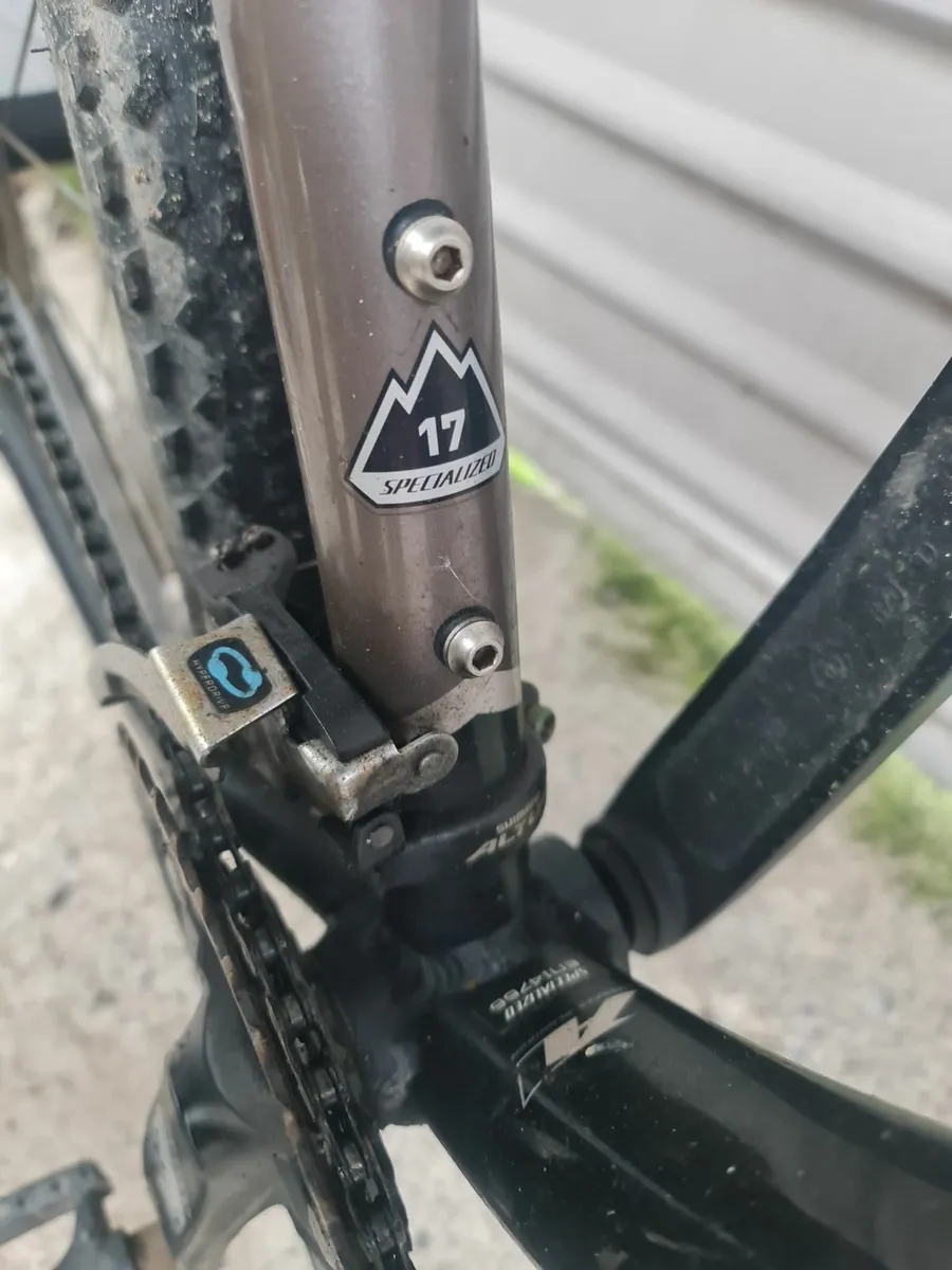 21 speed lightweight specialized mountain bike - Image 2