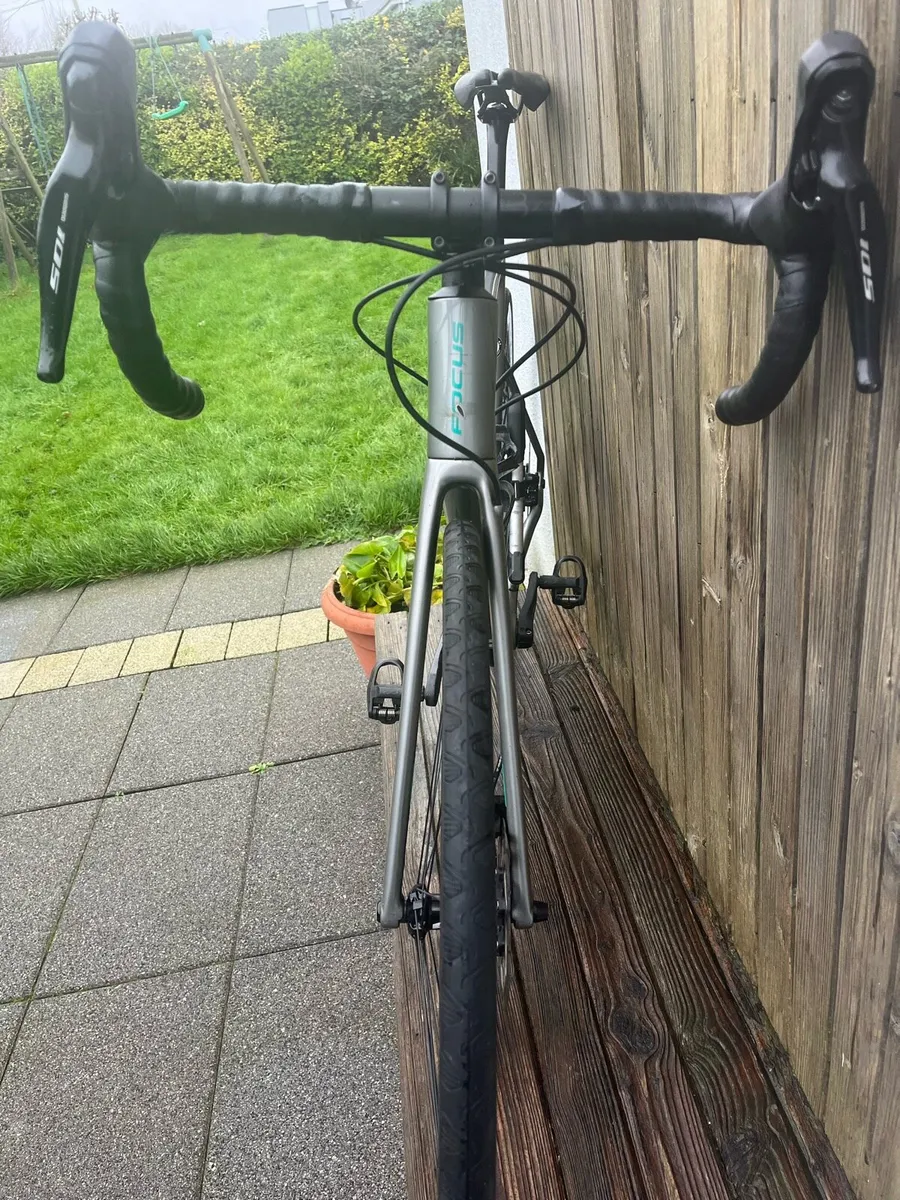 Focus Izalco 8.7 Carbon Road Bike 56cm - Image 2