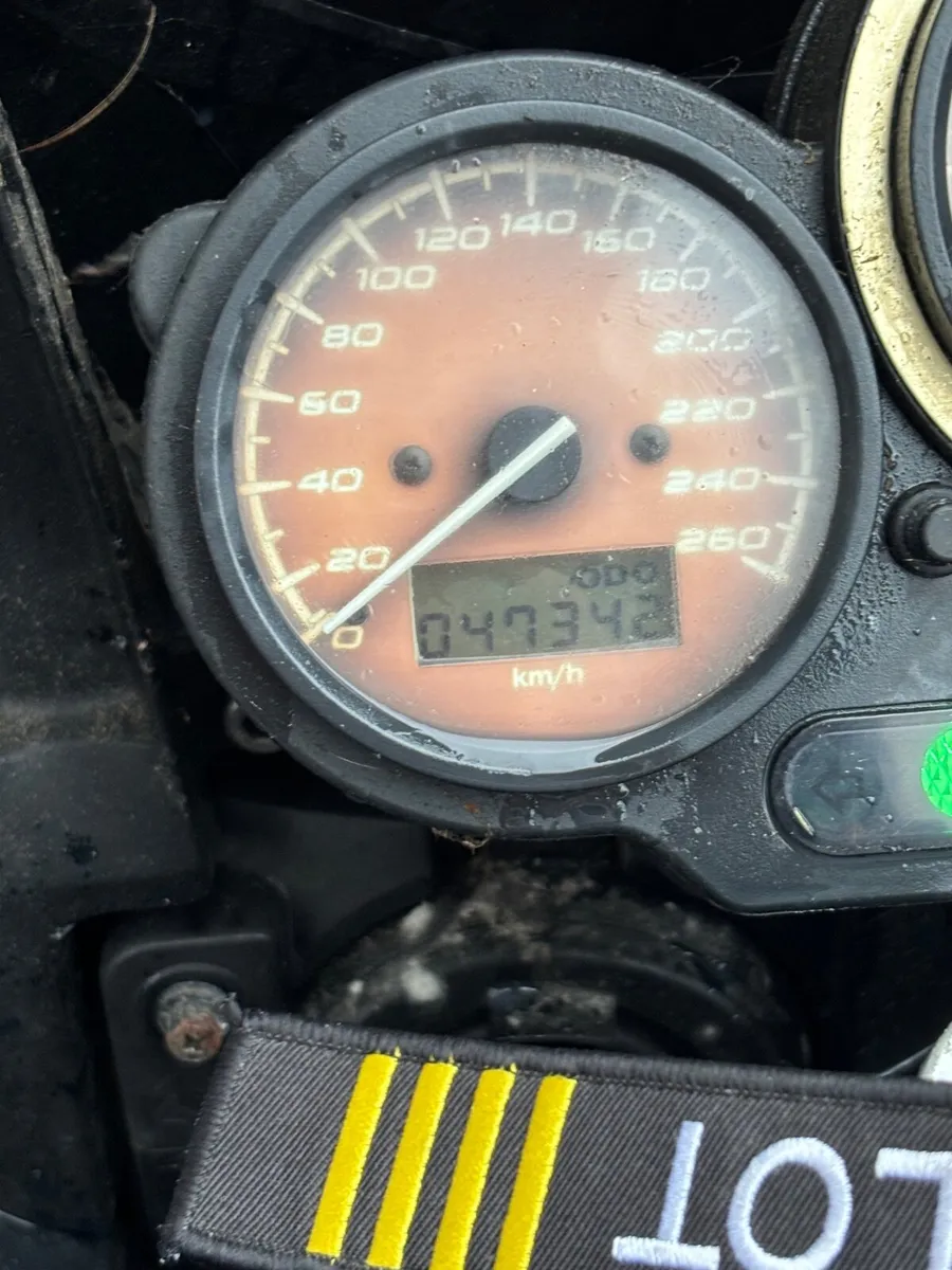 YAMAHA Fazer 1999 - Image 2