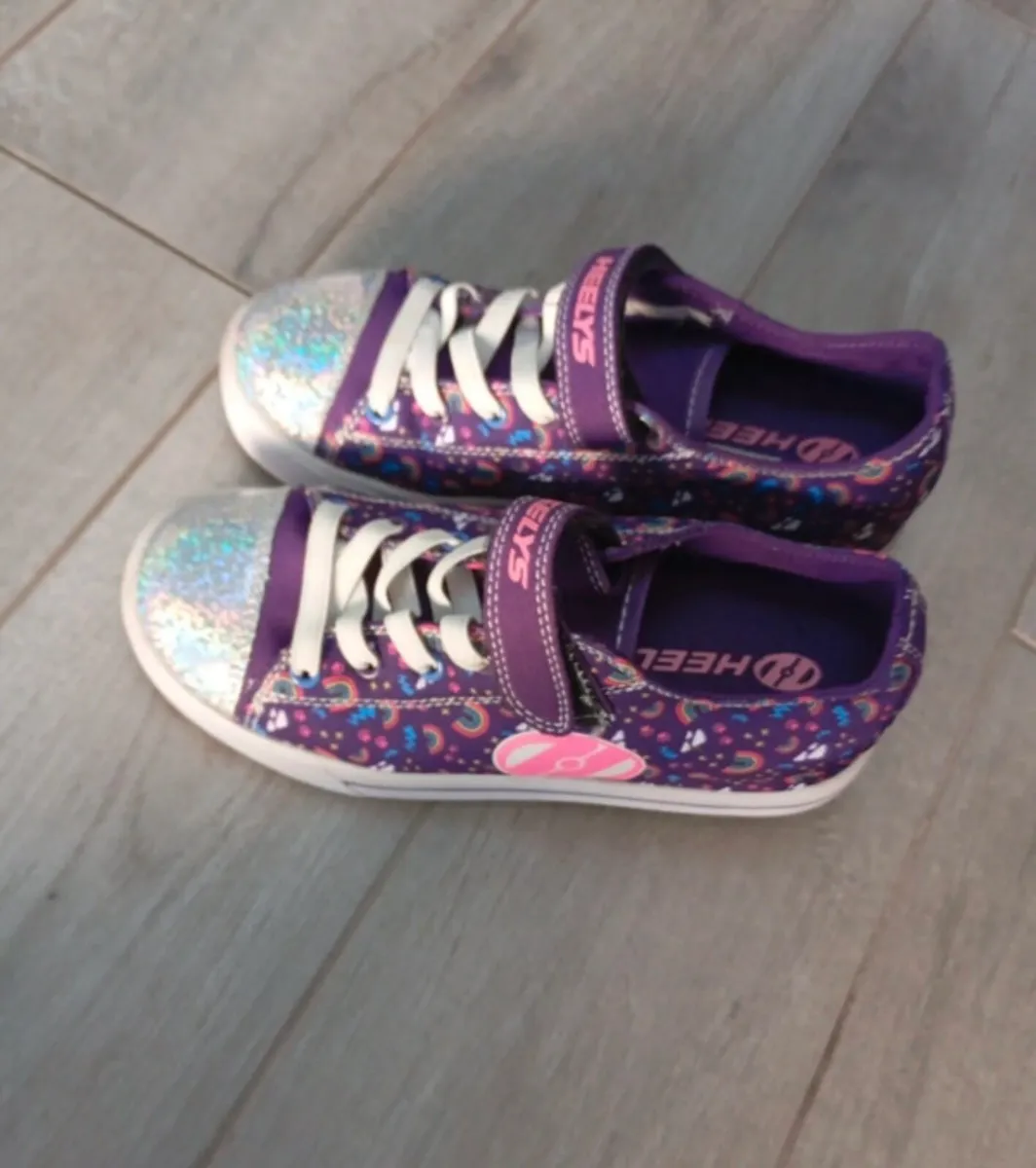Heelys girls trainers - Image 1