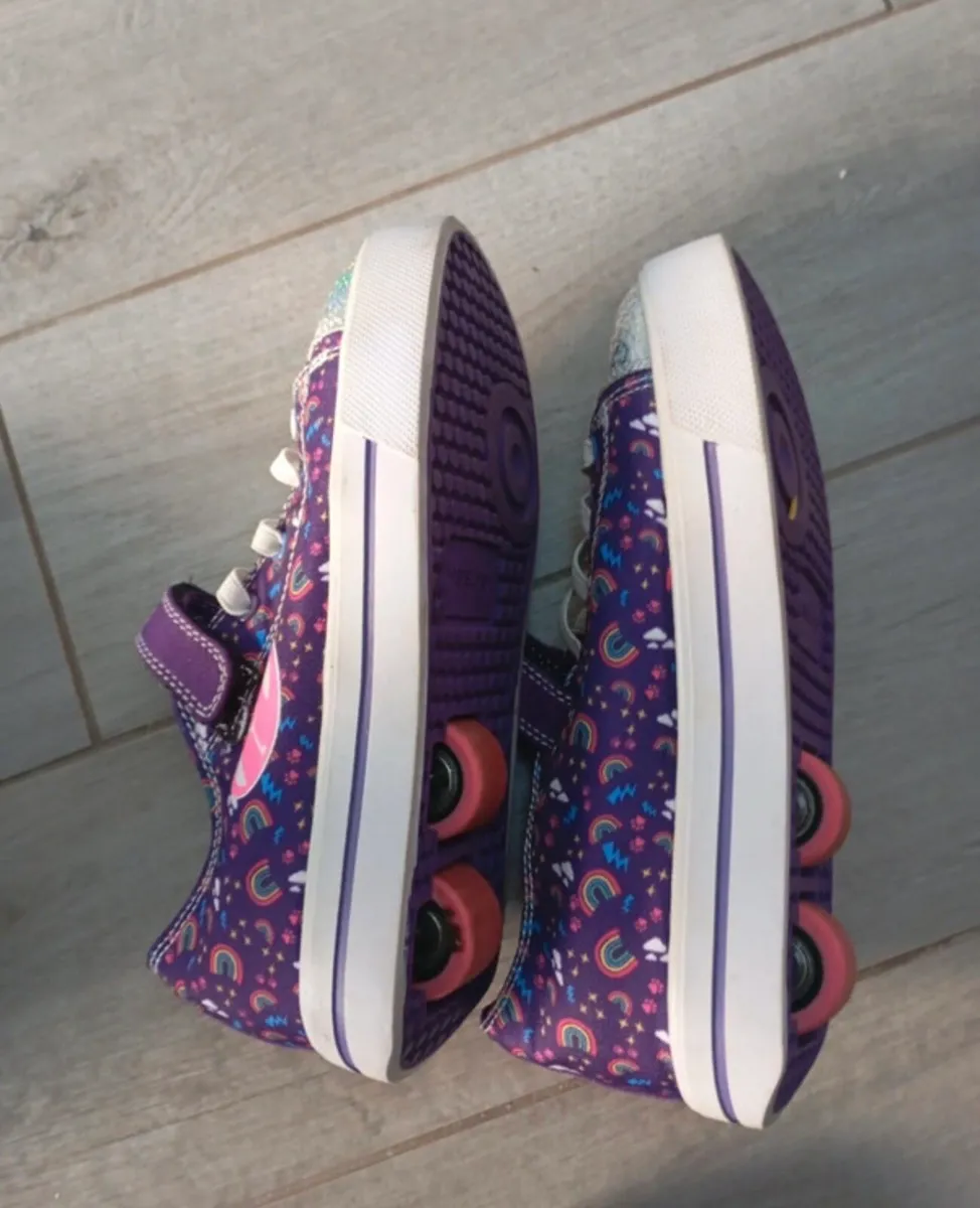 Heelys girls trainers - Image 2