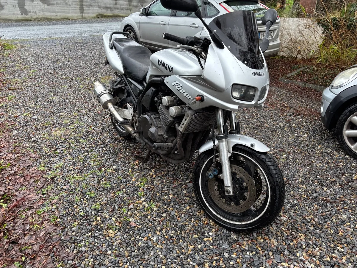 YAMAHA Fazer 1999 - Image 4