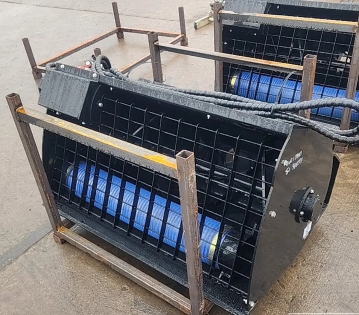 Concrete mixing bucket to suit skidsteer - Image 3