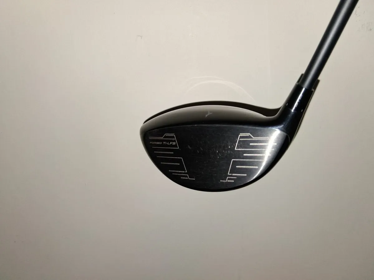 Mizuno st max 230 driver - Image 1