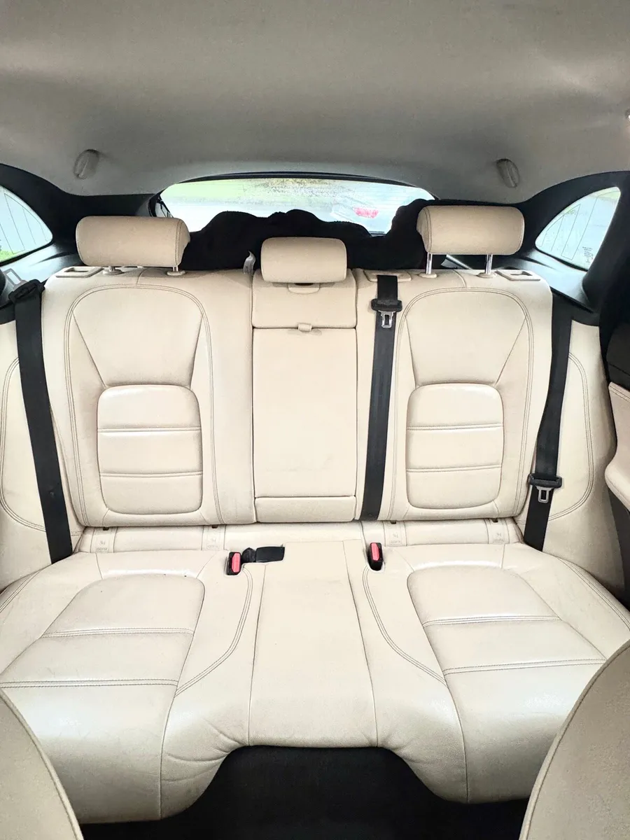 Jaguar F-Pace 2.0D 163 PS RWD Prestige €22,000 - Image 4