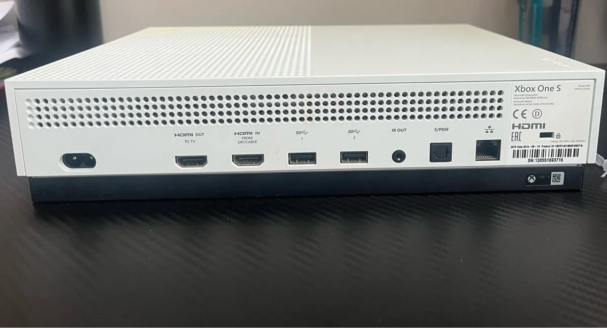 Xbox One S - Image 4