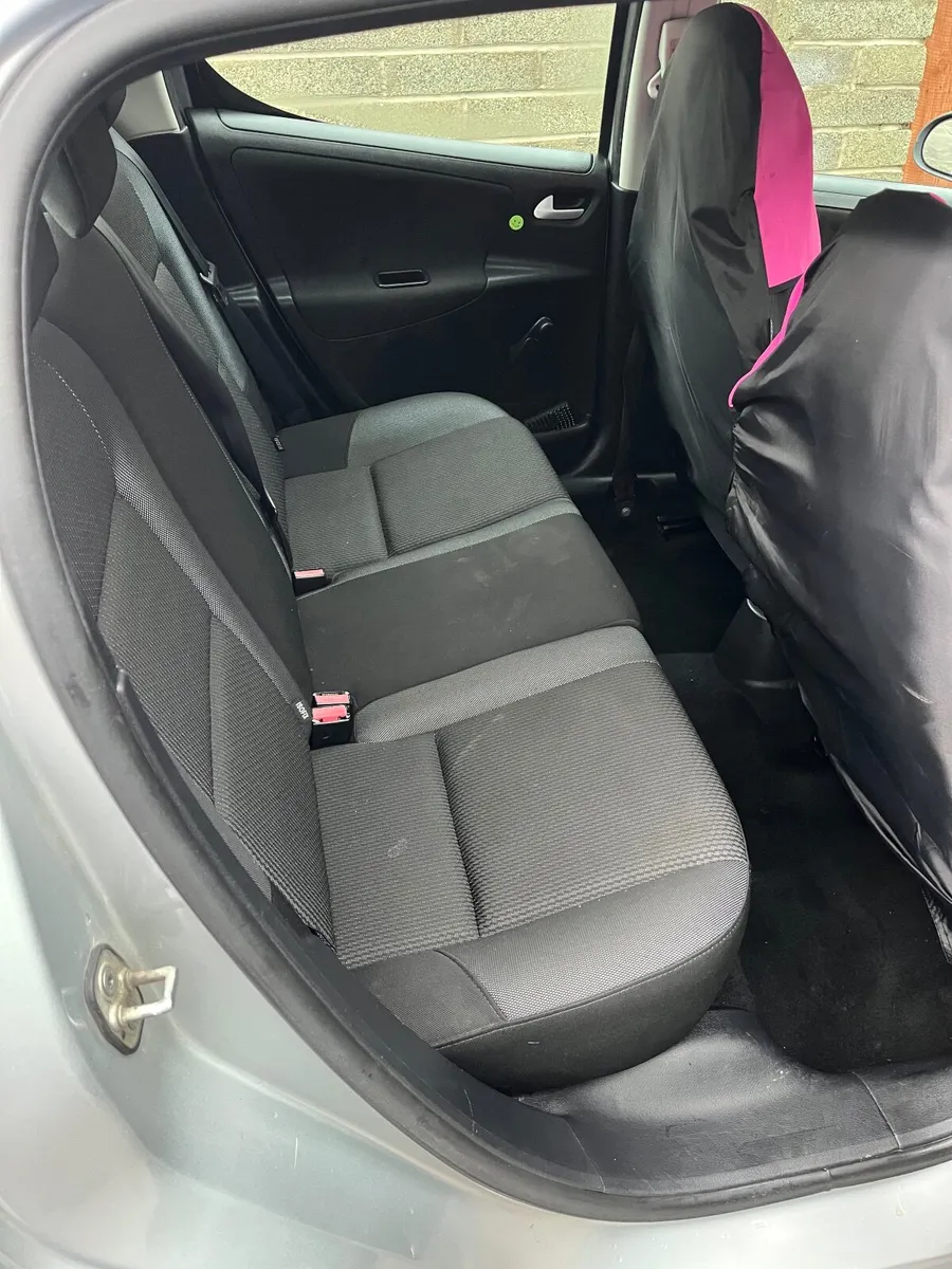 Peugeot 207 2010 - Image 4