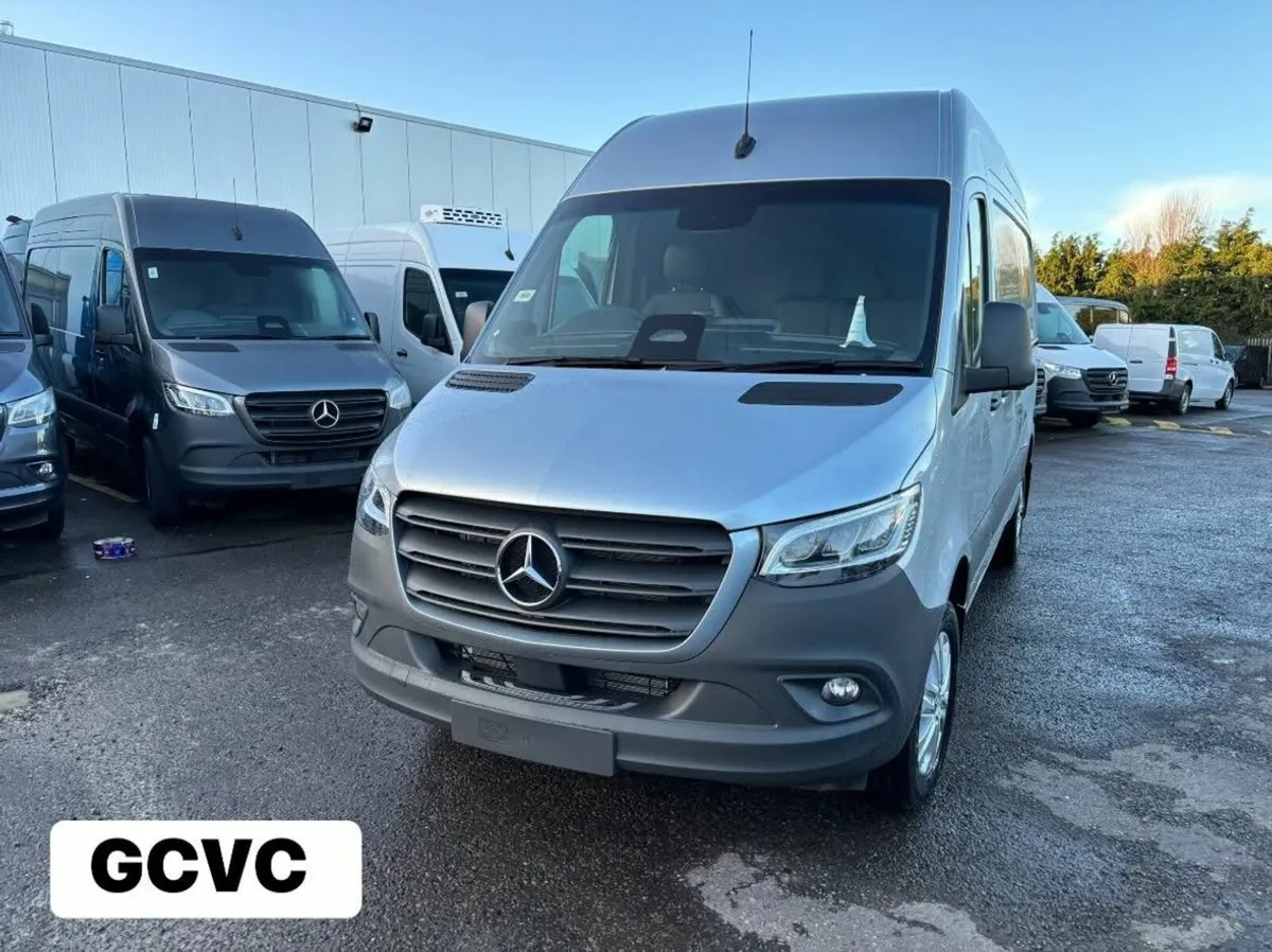 Mercedes-Benz Sprinter 319 - Image 1