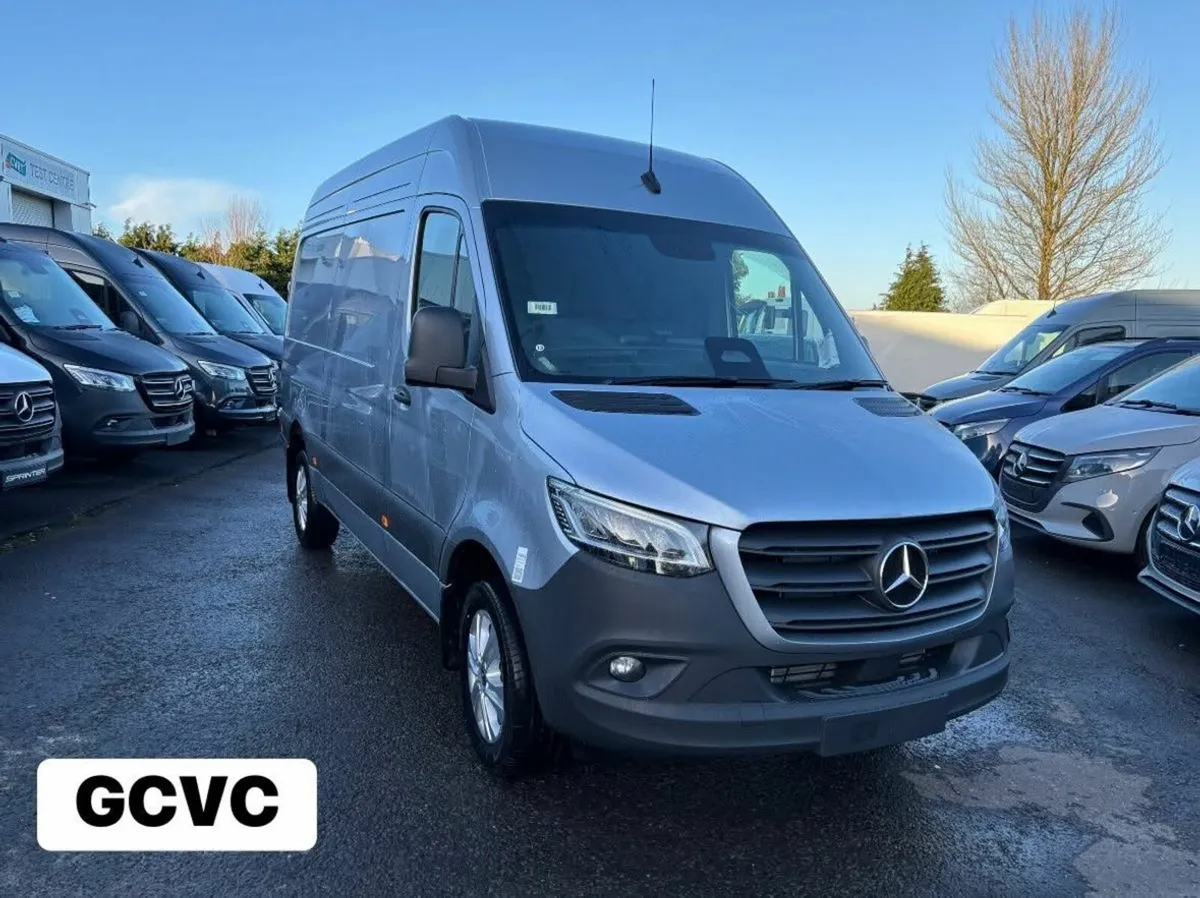 Mercedes-Benz Sprinter 319 - Image 2