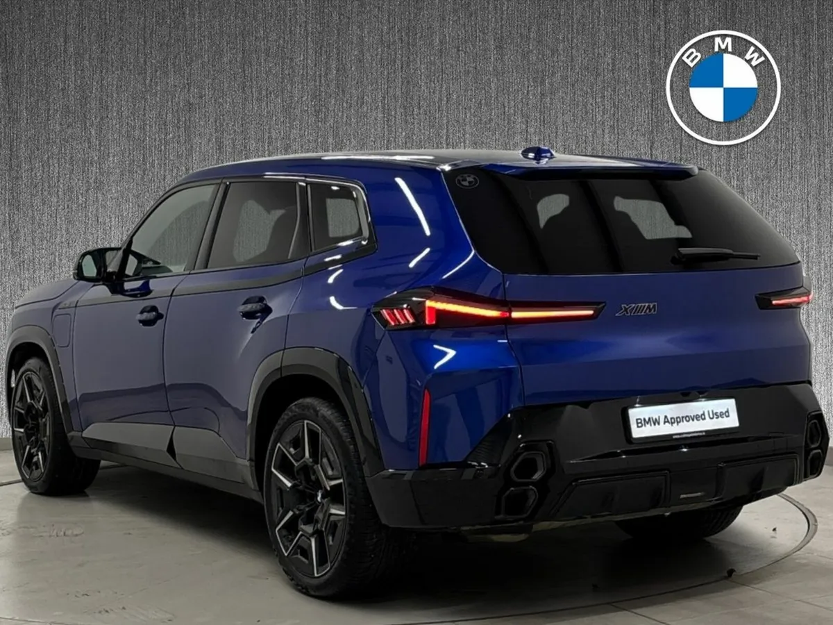 BMW XM XM 50e - Image 2