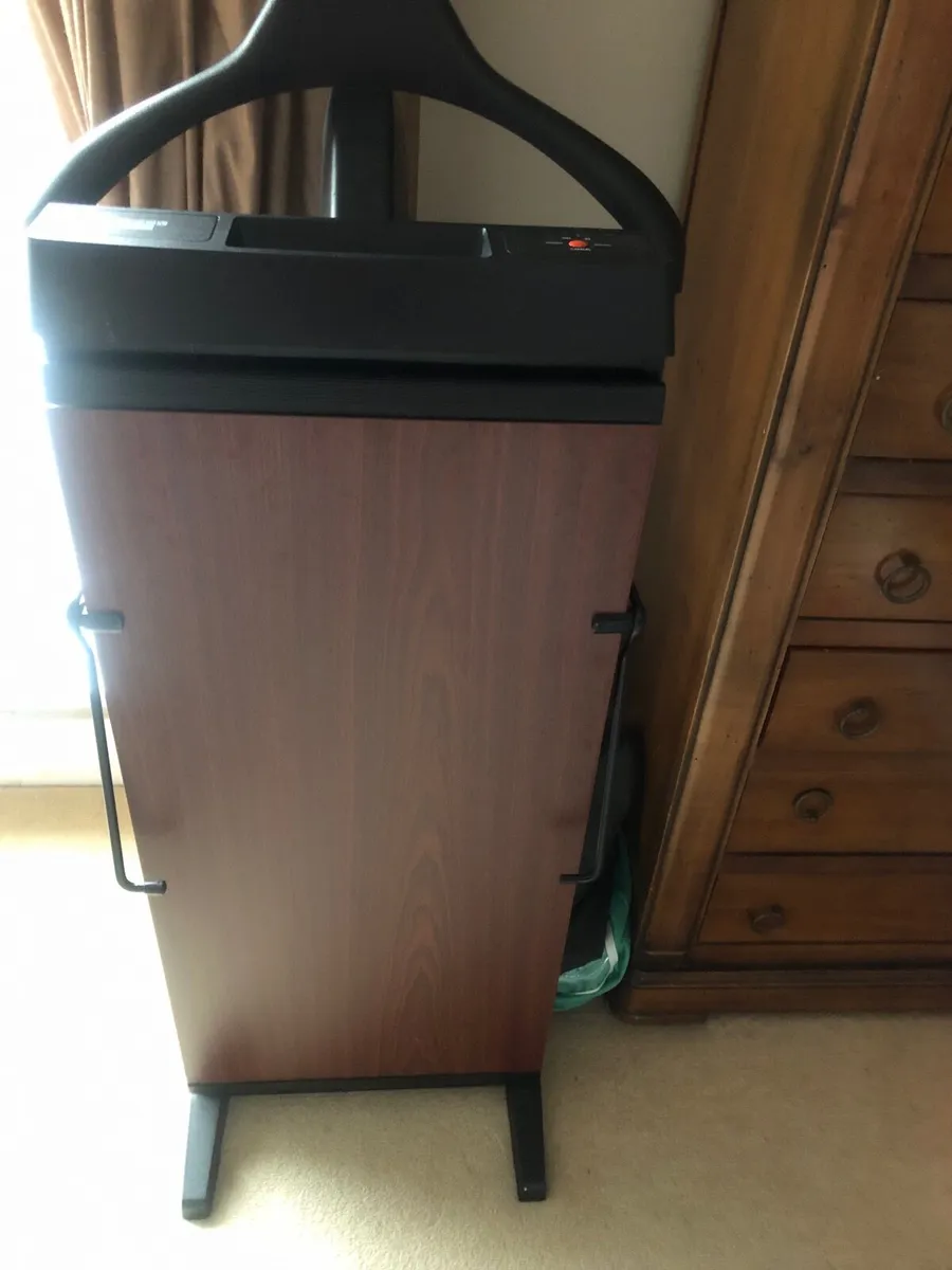 Clothes Press - Image 1