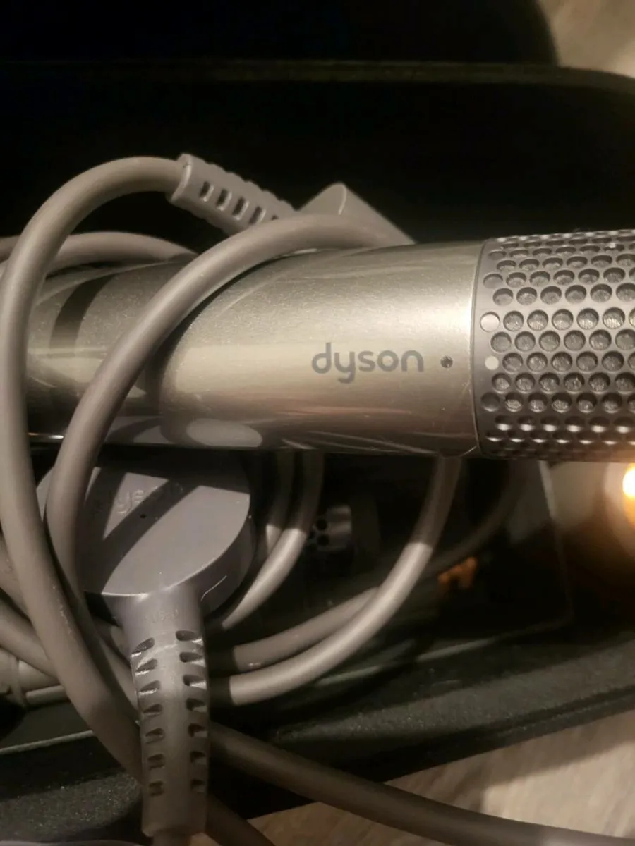 Dyson airwrap - Image 4
