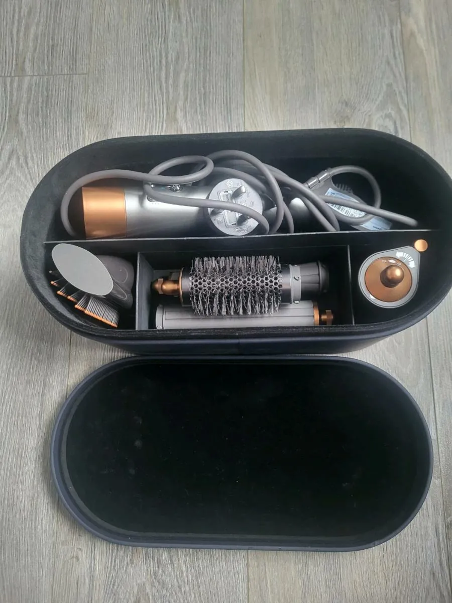 Dyson airwrap - Image 1