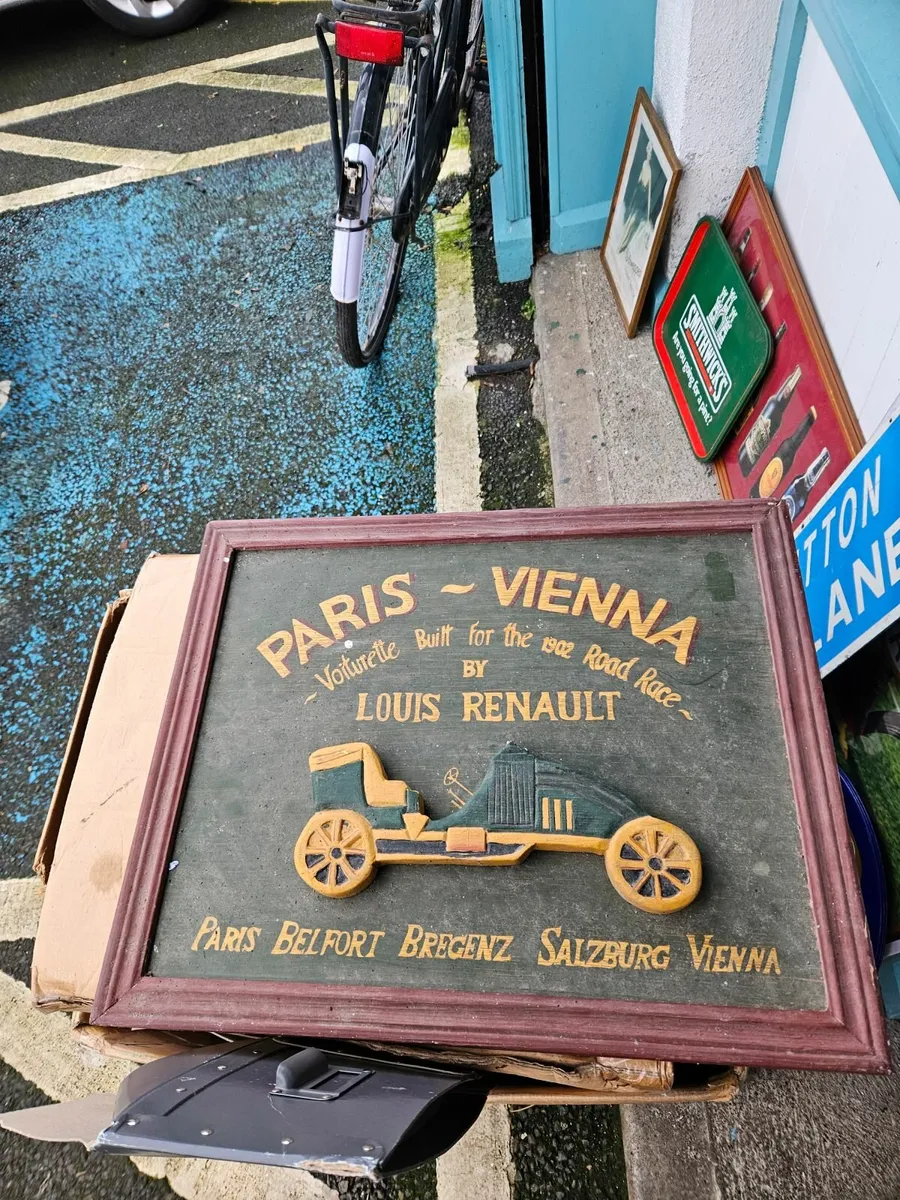 Renault Sign Paris Vienna Race - Image 1
