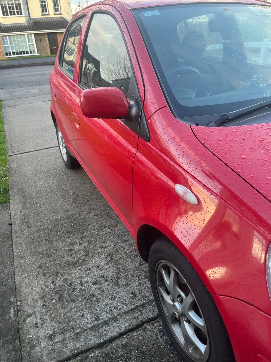 Toyota Yaris 2005 - Image 4