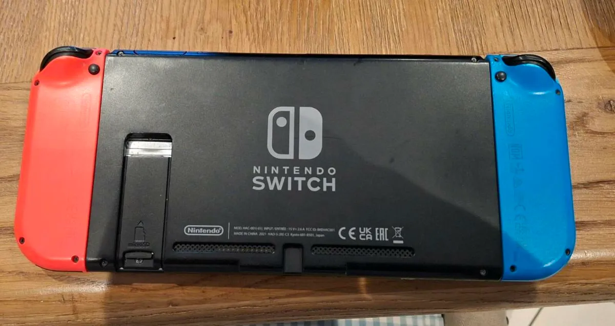 Nintendo Switch - Image 2