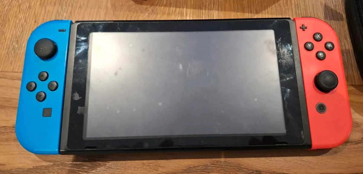 Nintendo Switch - Image 3