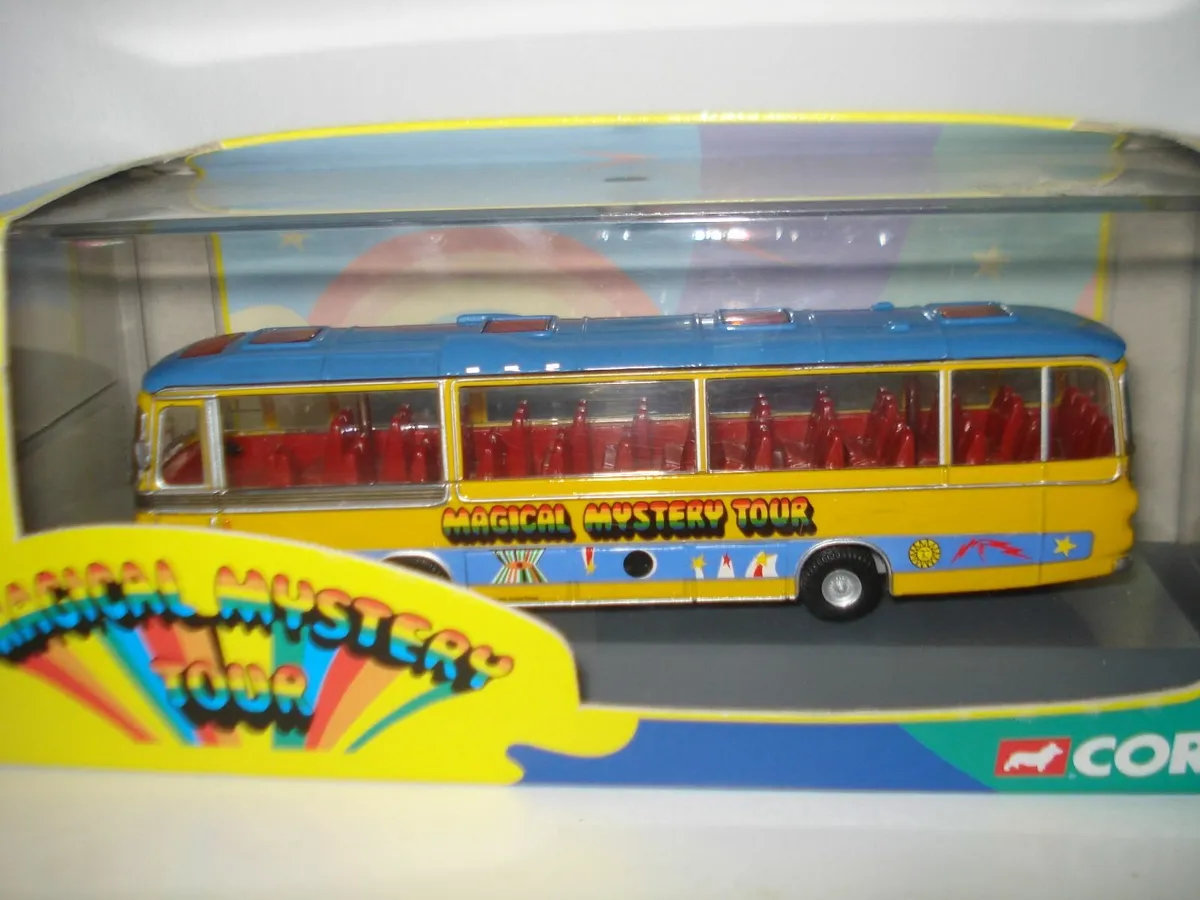 CORGI BEDFORD MAGICAL MYSTERY TOUR BEATLES BUS. - Image 4