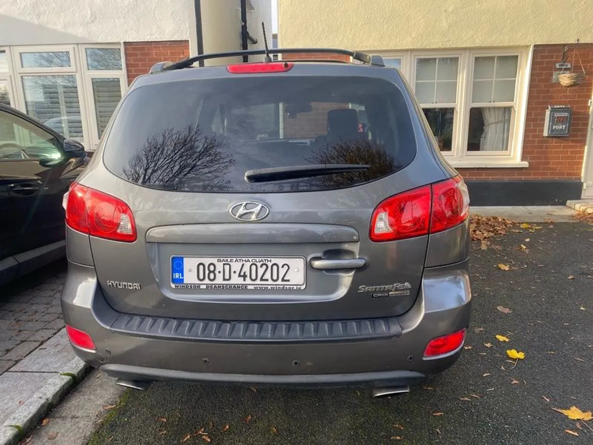 2008 Hyundai Santa Fe - Image 2