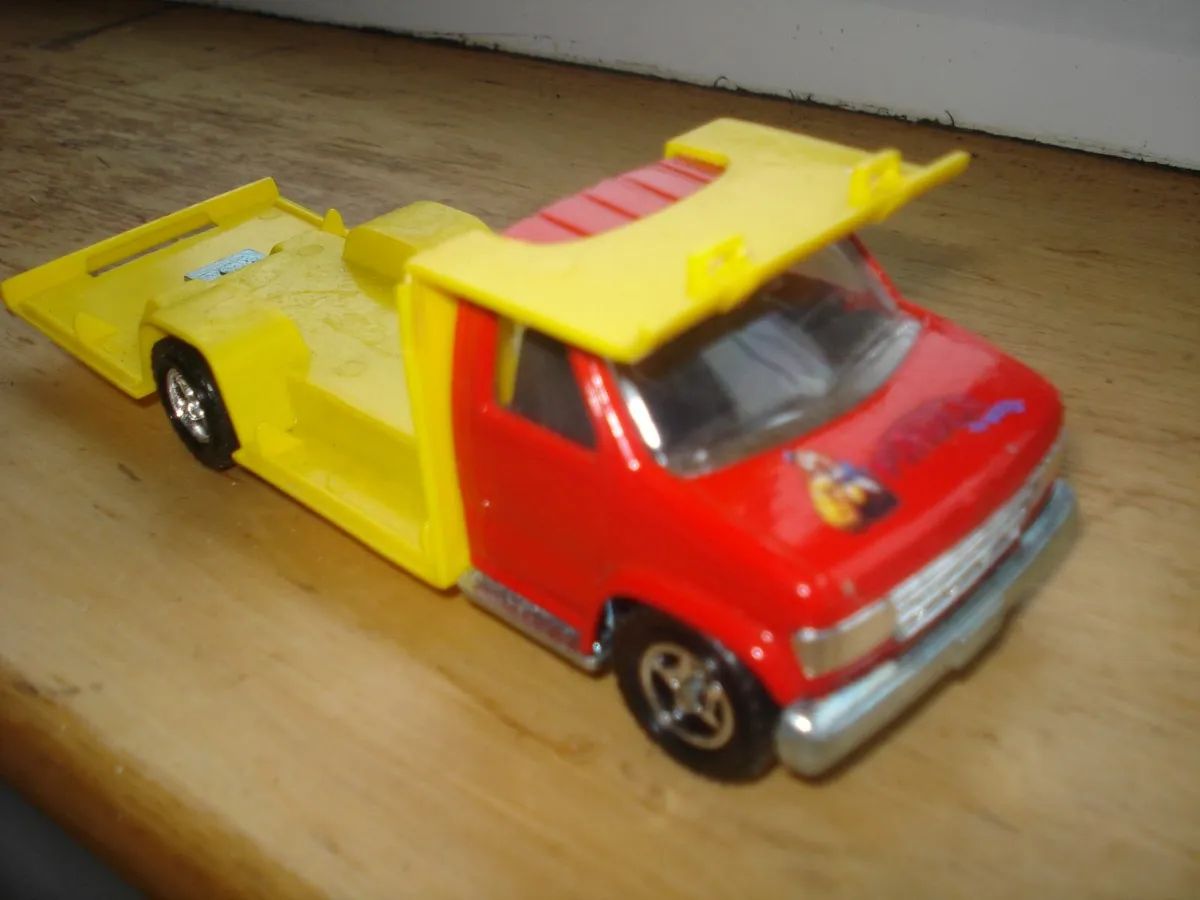 MAJORETTE PINDER CIRCUS CAB & CHASSIS MODEL TRUCK. - Image 3