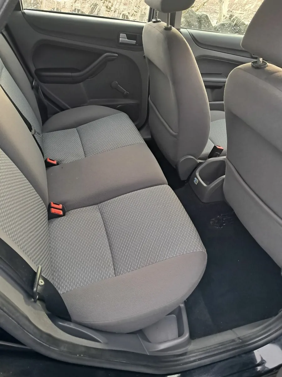 Ford Focus 2008 - Image 2