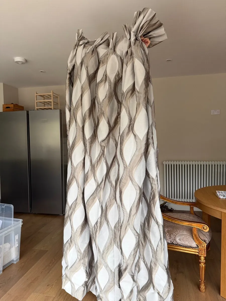 Luxury Custom- made Lined Curtains - 2 pairs - Image 2