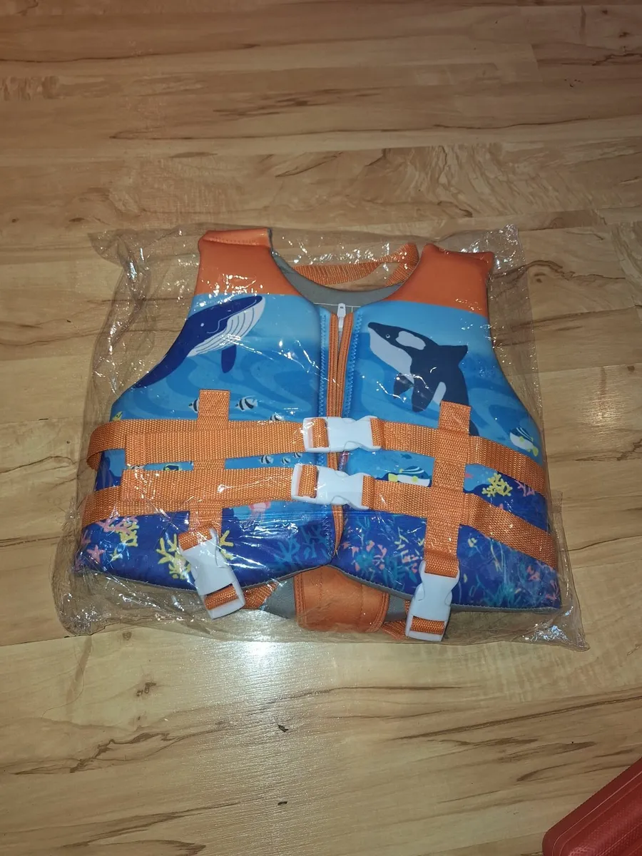 Kids life jacket - Image 1