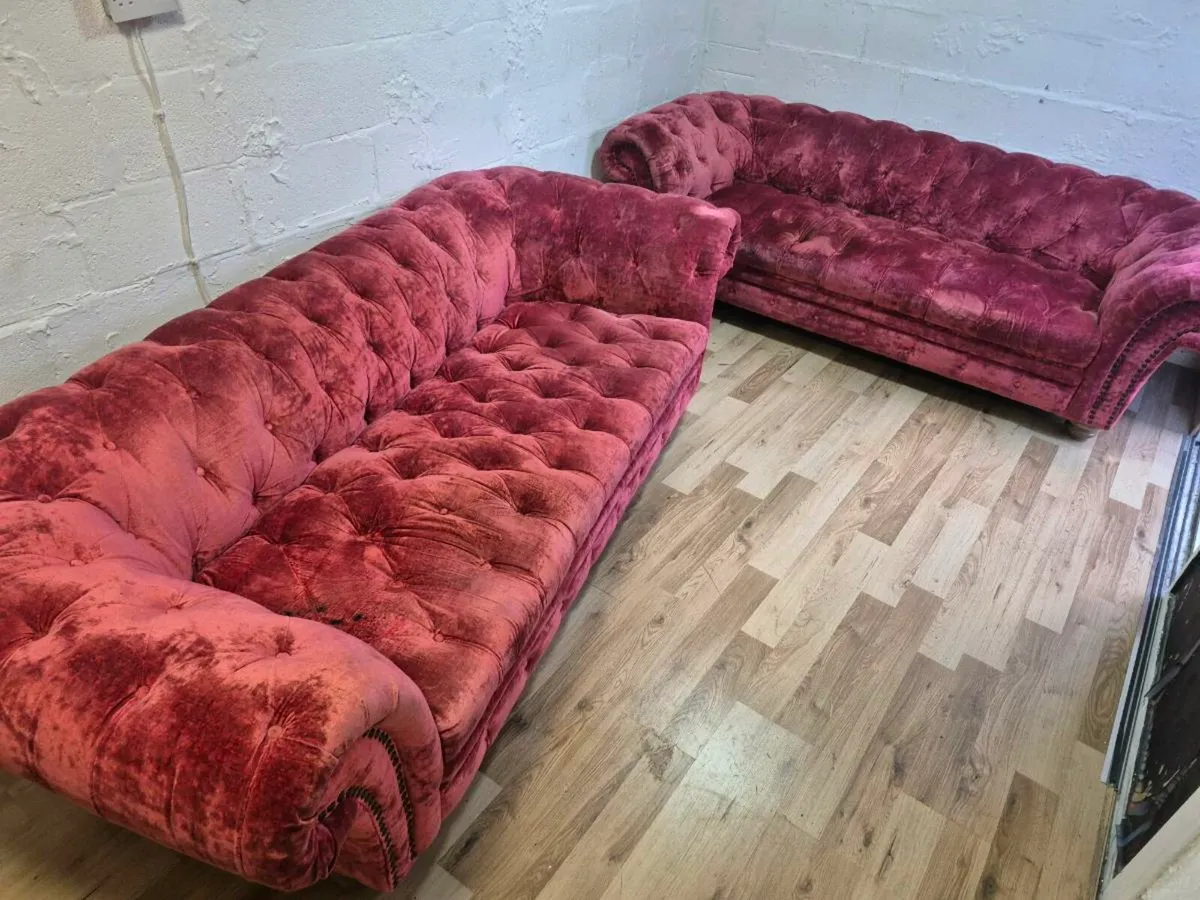Chesterfield set .DUBLIN DELIVERY - Image 1