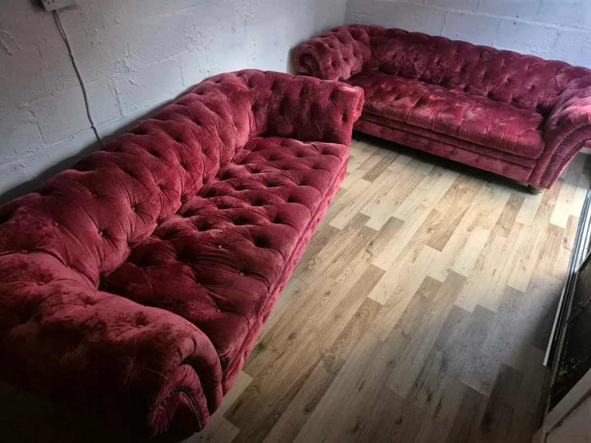 Chesterfield set .DUBLIN DELIVERY - Image 2