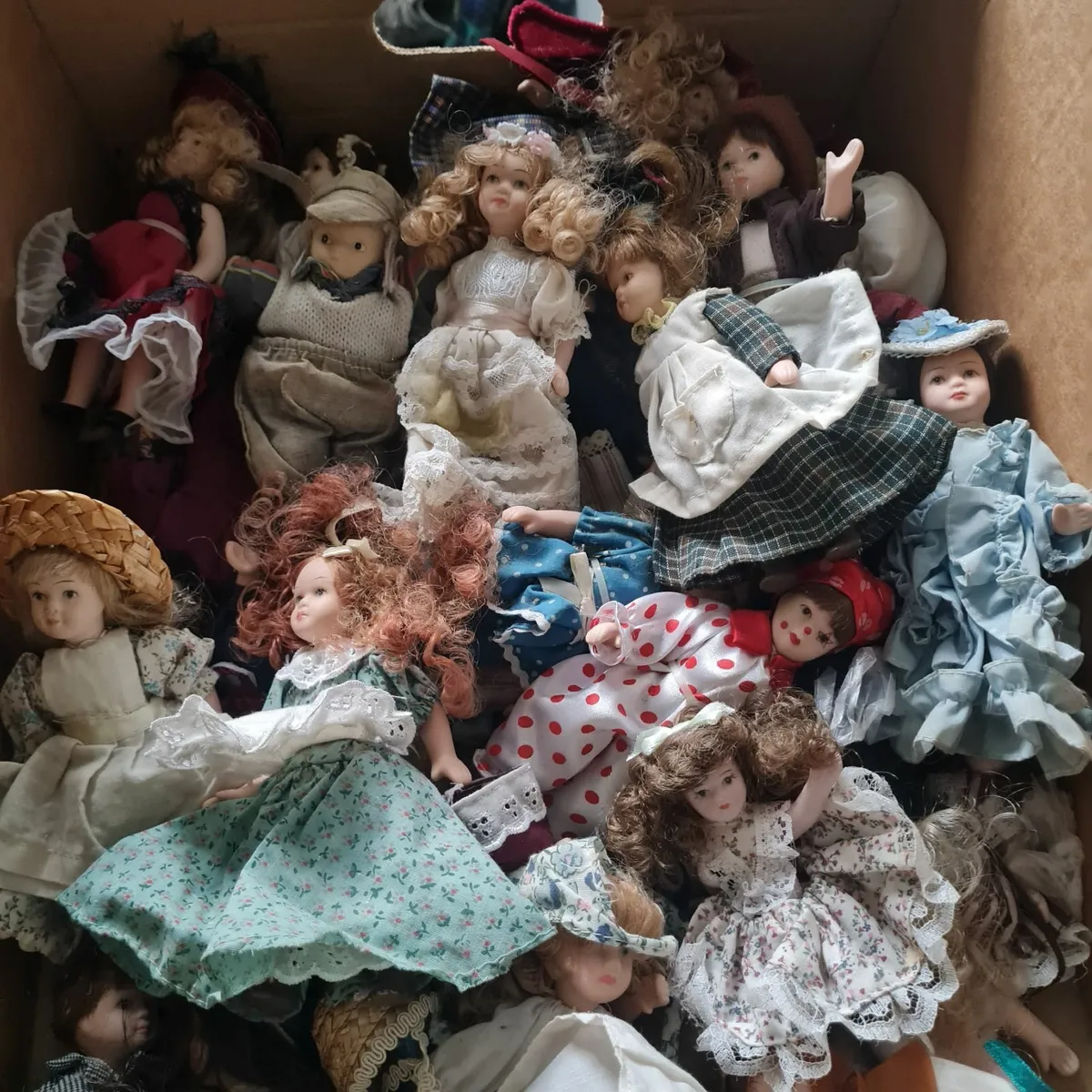 Vintage mini porcelain dolls - Image 1