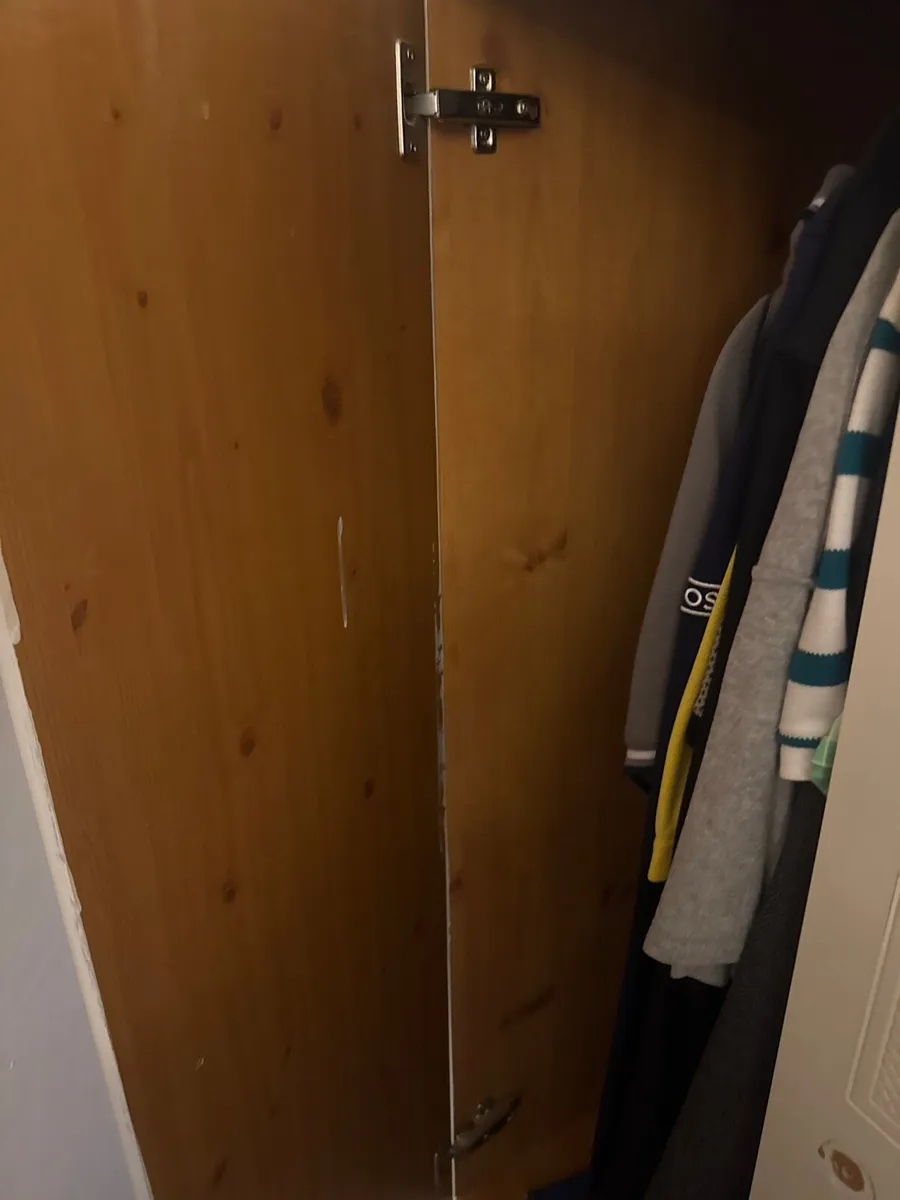 Wardrobe. - Image 2