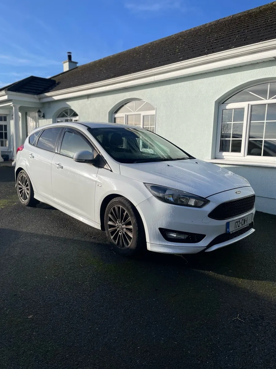 ST LINE Ford Focus - Image 2