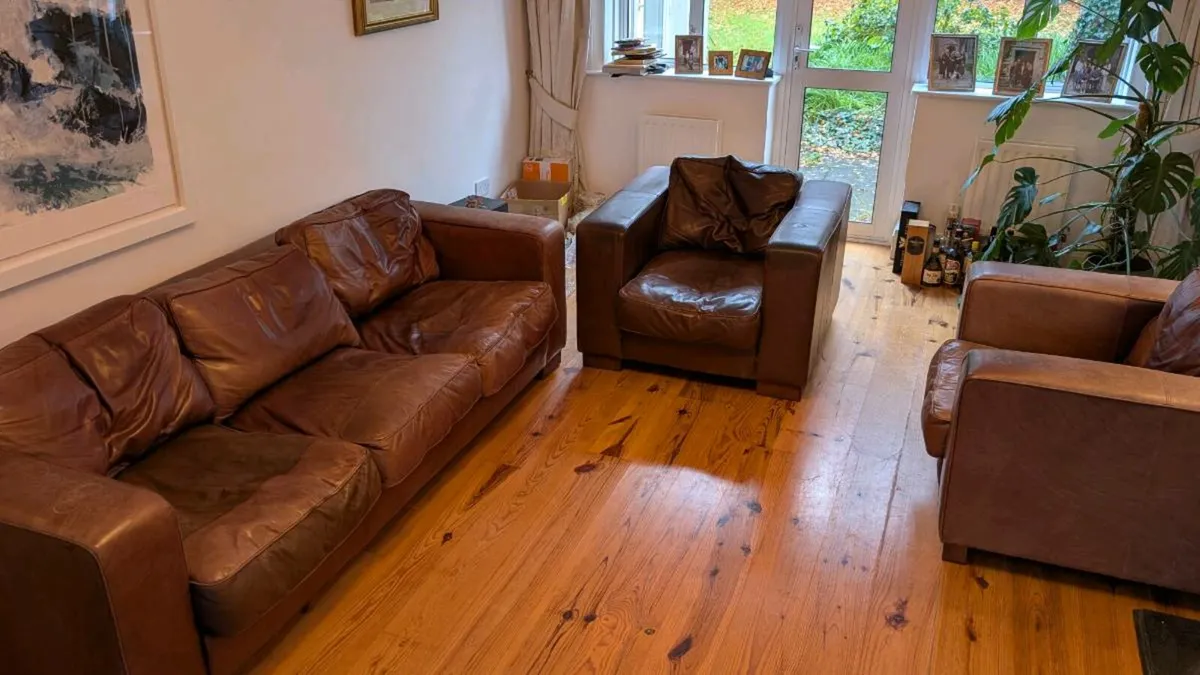 3 piece Leather Sofa Set - Image 1