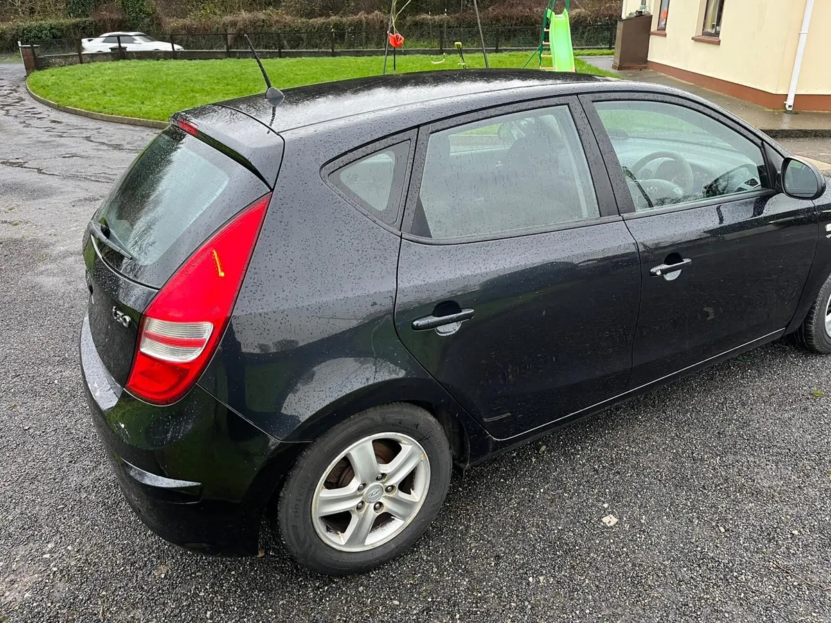 Hyundai i30 diesel with nct & tax - Image 4