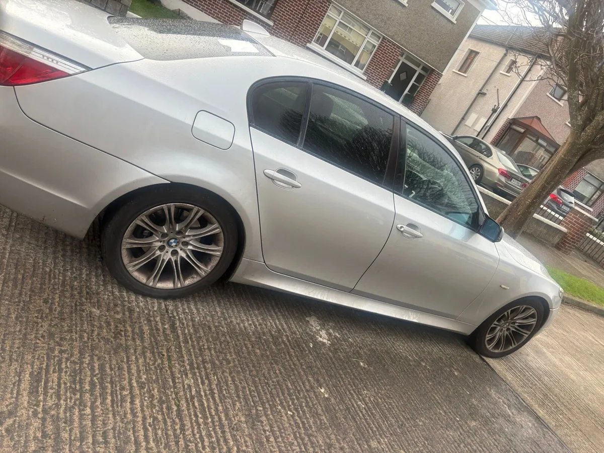 BMW 520d 2007 - Image 3