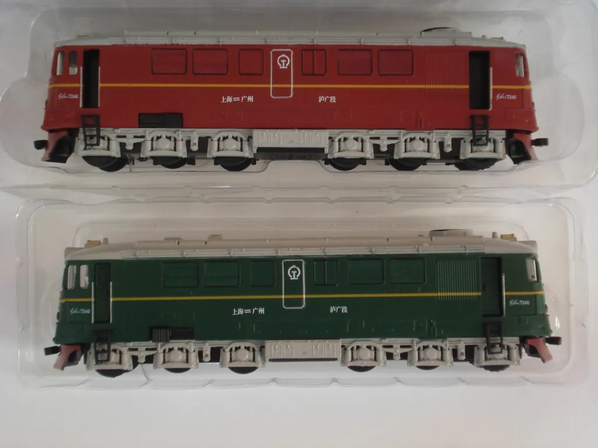 CHINA GREEN & MAROON MAIN LINE CO CO MODELS. - Image 2