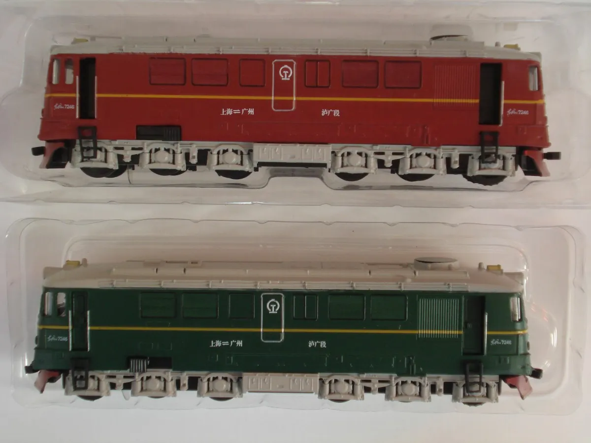CHINA GREEN & MAROON MAIN LINE CO CO MODELS. - Image 3